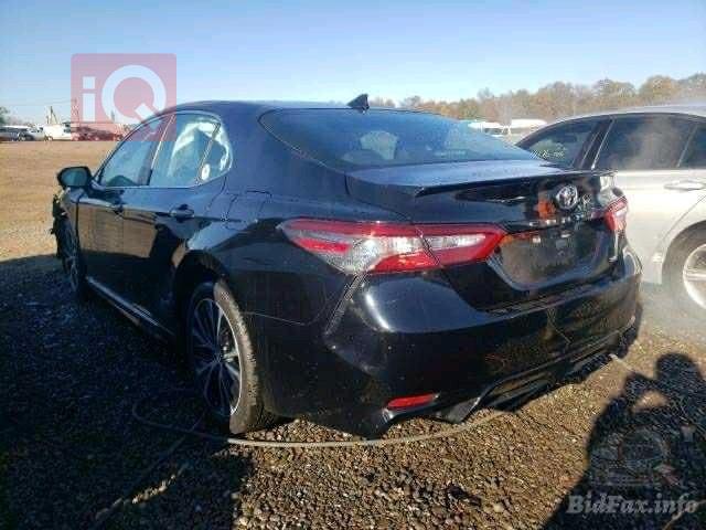 تۆیۆتا کامری